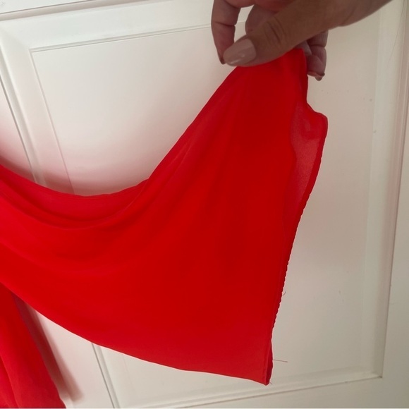 XOXO Blouse with Flare sleeves.Slit Through Sleeve and Key Hole neckline. Size S - Picture 5 of 8